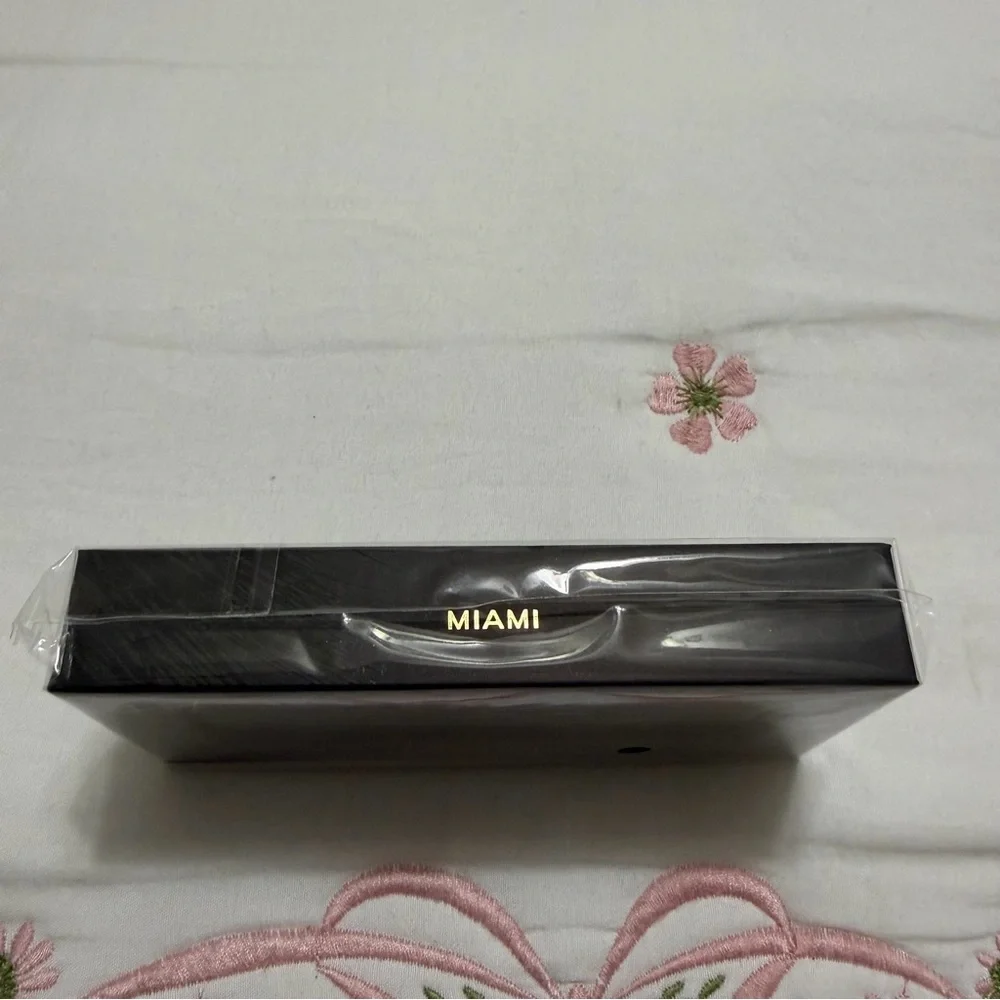 Lilly Lashes 3D faux mink lashes style Miami - Picture 3 of 5